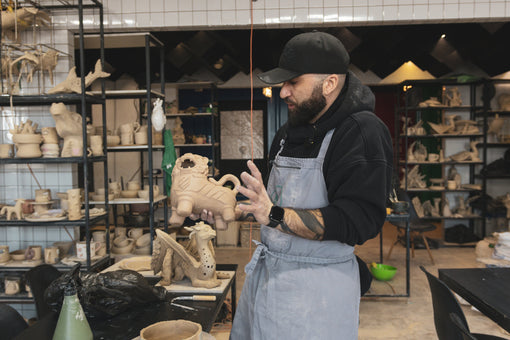 Serving in the 3rd Army Corps: When Ceramics Become a Form of Support
