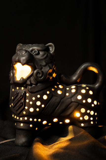 Lembyk Lion Ceramic Lamp | Handmade Lamp for the 3rd Army Corps