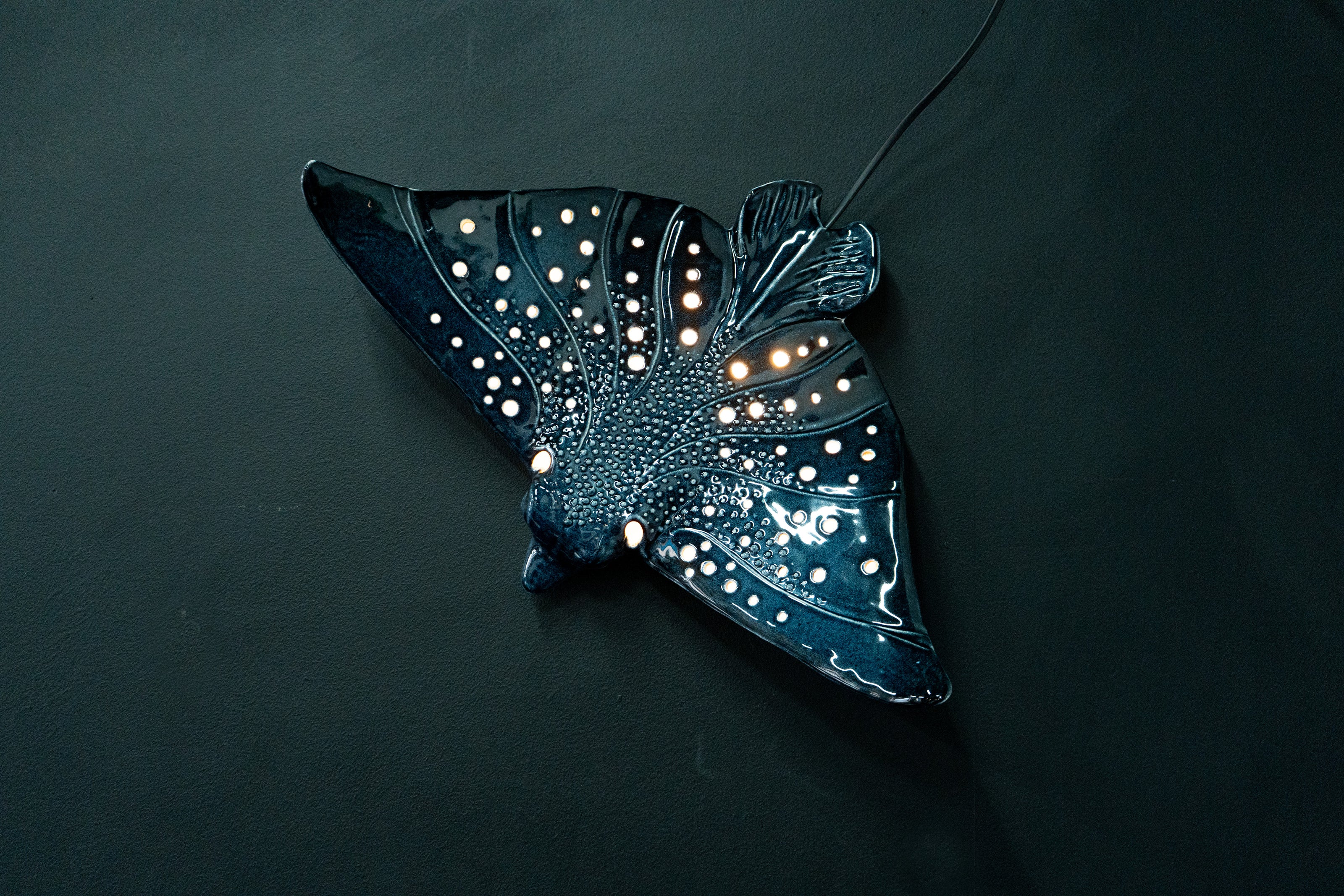 Eagle Ray Ceramic Wall Light – Handmade Ocean-Inspired Lamp