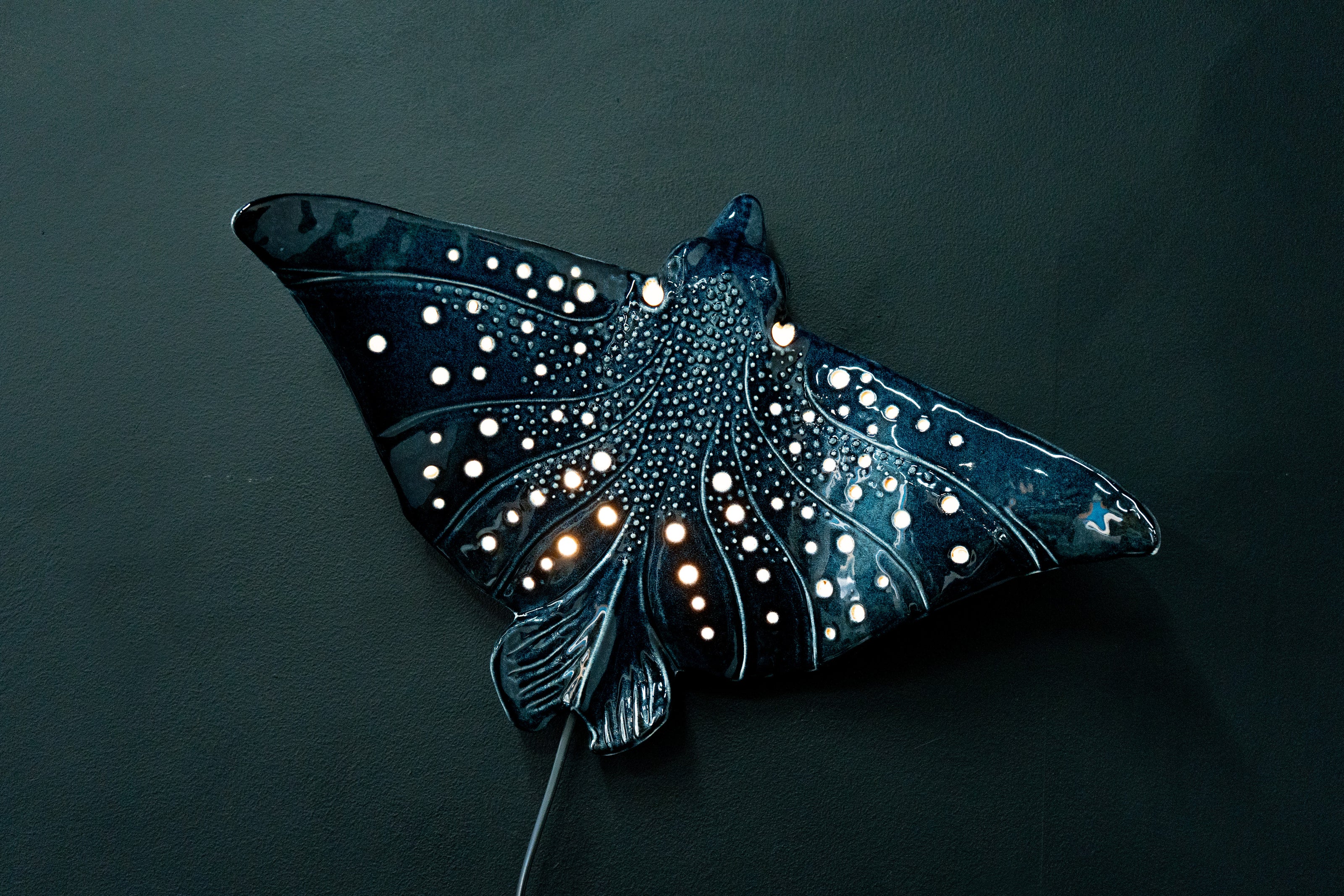 Eagle Ray Ceramic Wall Light – Handmade Ocean-Inspired Lamp