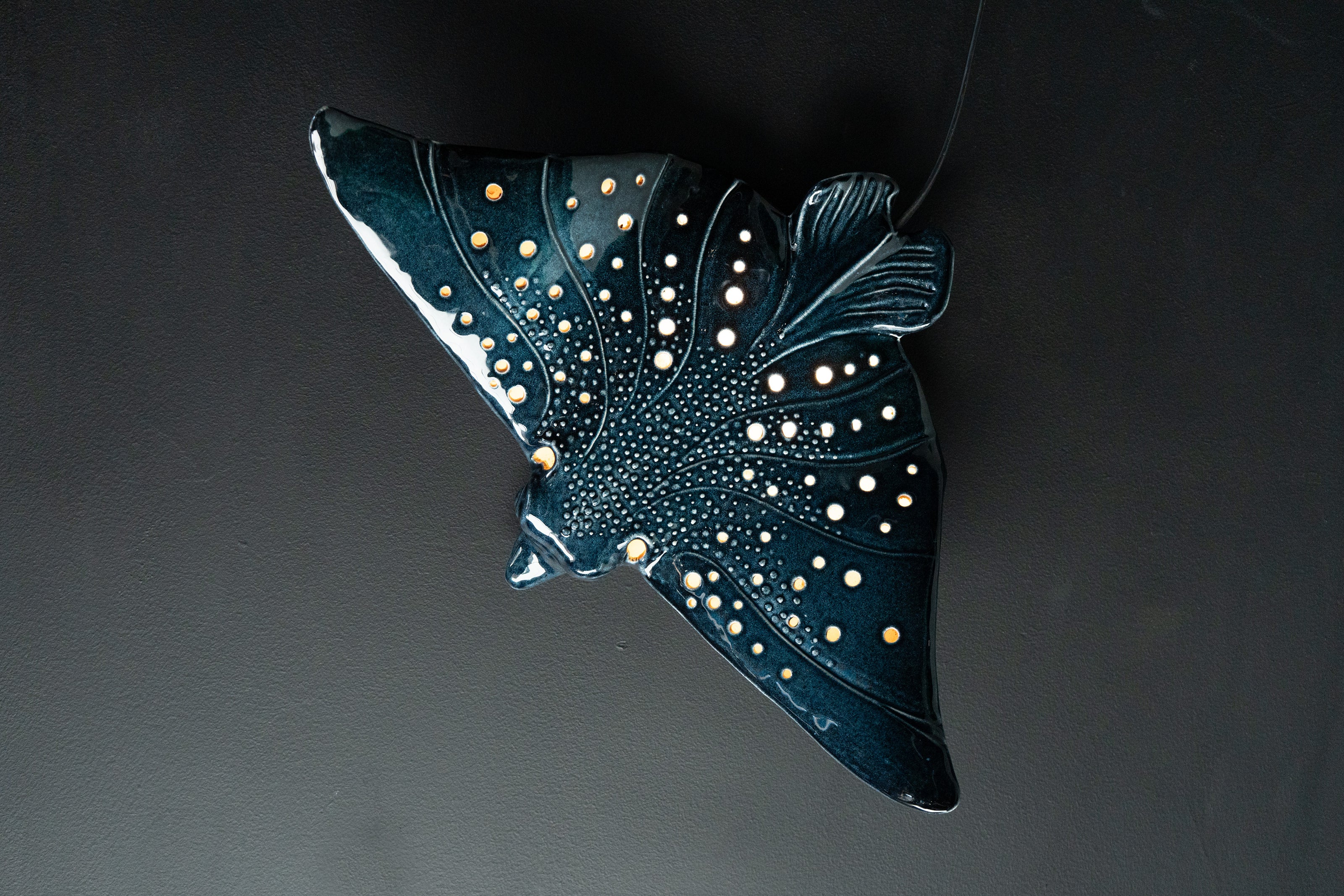 Eagle Ray Ceramic Wall Light – Handmade Ocean-Inspired Lamp