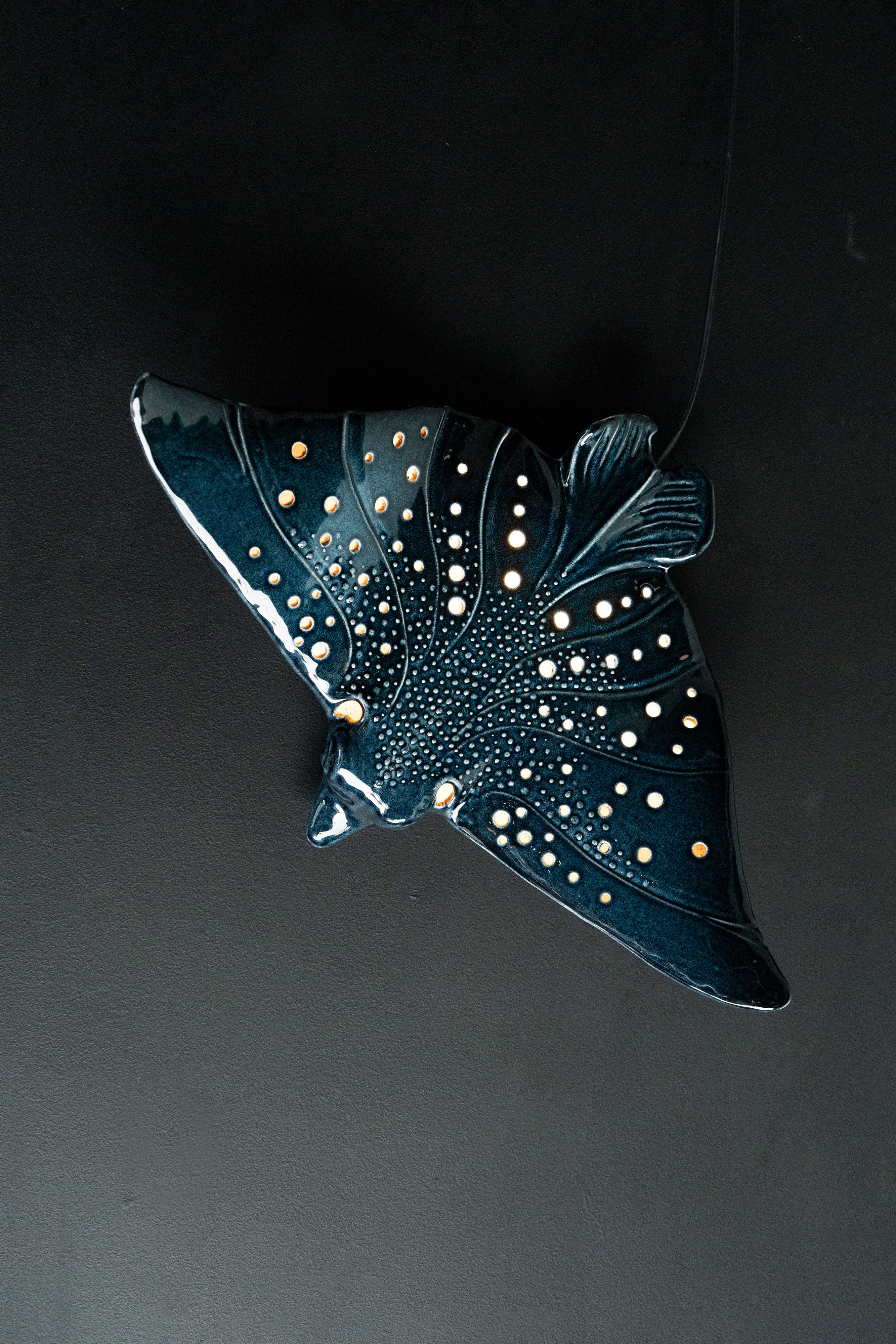 Eagle Ray Ceramic Wall Light – Handmade Ocean-Inspired Lamp