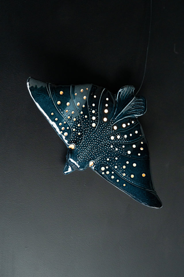 Eagle Ray Ceramic Wall Light – Handmade Ocean-Inspired Lamp