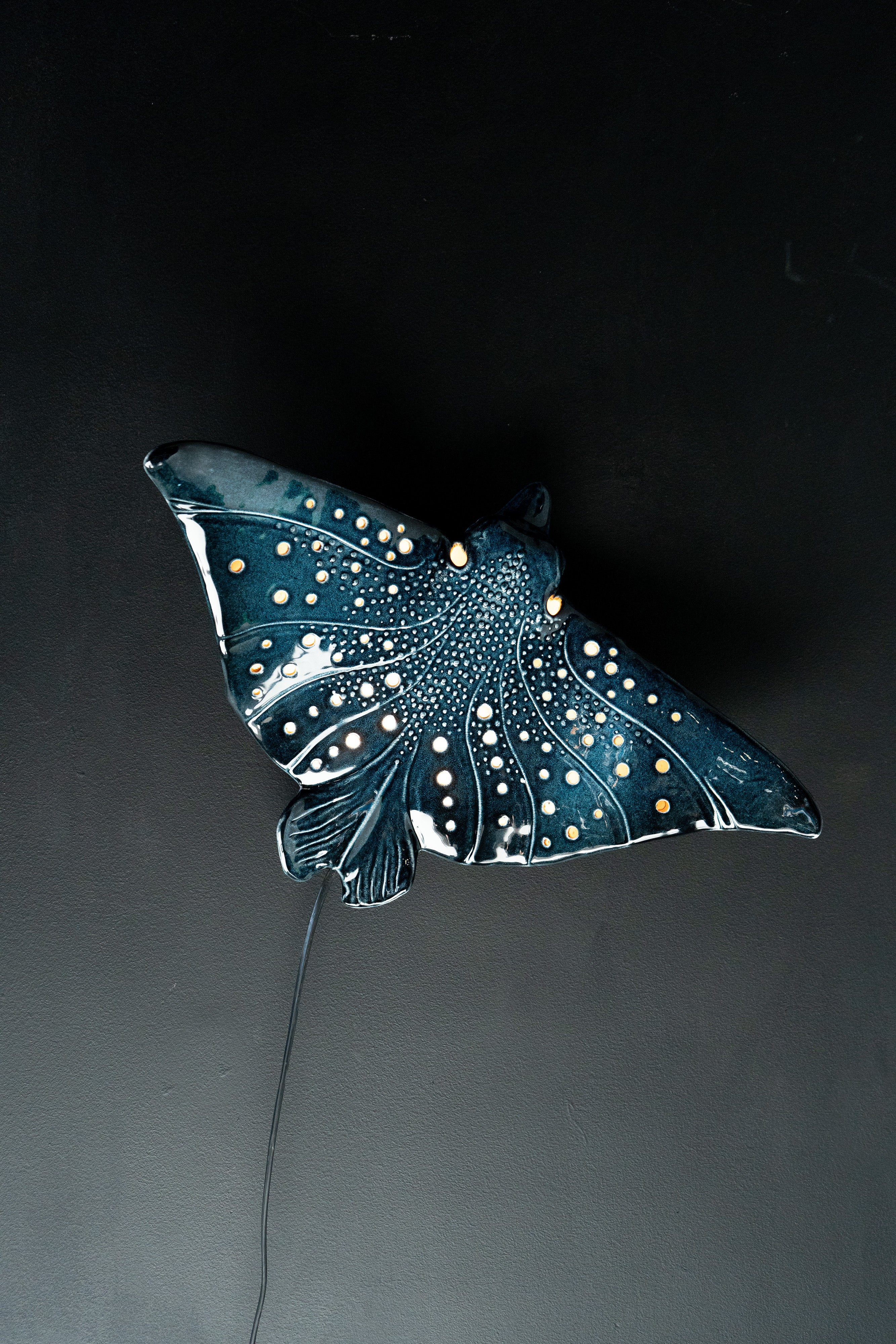 Eagle Ray Ceramic Wall Light – Handmade Ocean-Inspired Lamp