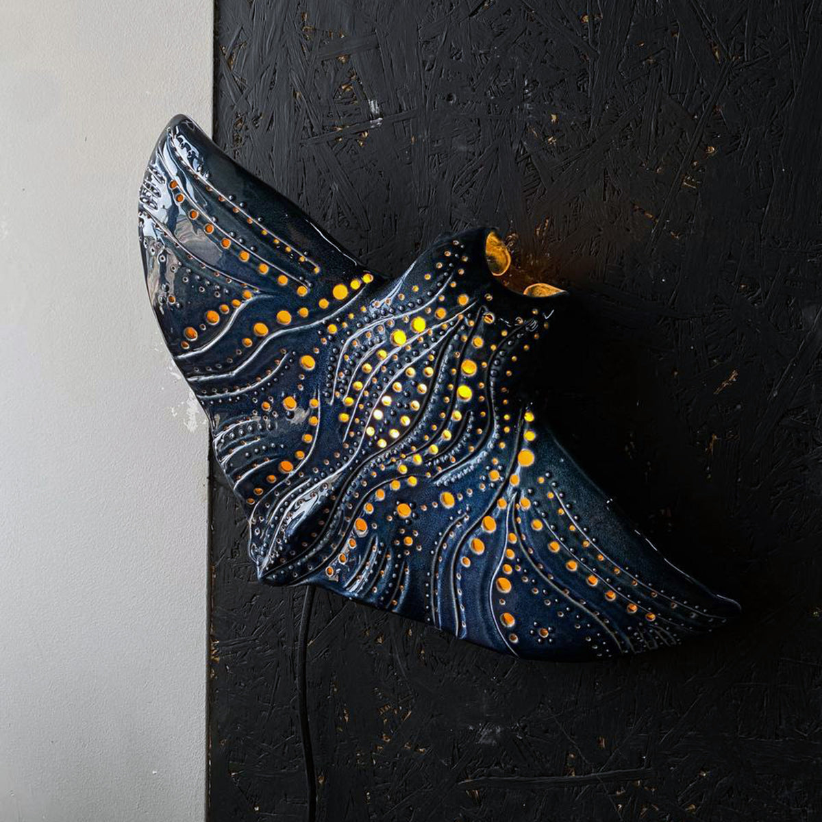 Manta Ray Ceramic Wall Lamp